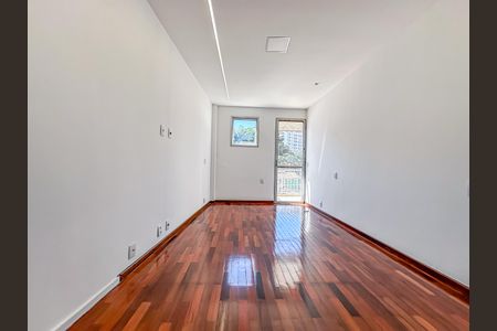 Apartamento à venda com 80m², 3 quartos e 2 vagasSuíte 1