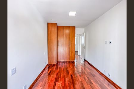 Apartamento à venda com 80m², 3 quartos e 2 vagasQuarto 1