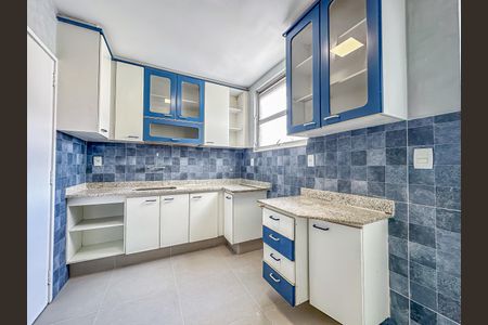 Apartamento à venda com 80m², 3 quartos e 2 vagasCozinha