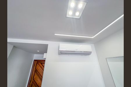 Sala de apartamento à venda com 3 quartos, 80m² em Cosme Velho, Rio de Janeiro