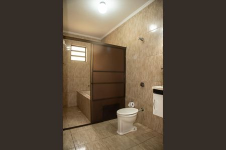 Casa à venda com 202m², 3 quartos e 1 vagaBanheiro