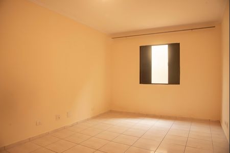 Casa à venda com 202m², 3 quartos e 1 vagaQuarto