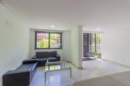 Apartamento para alugar com 35m², 1 quarto e 1 vaga Apartamento para alugar com 35m², 1 quarto e 1 vagaÁrea comum - Hall Social