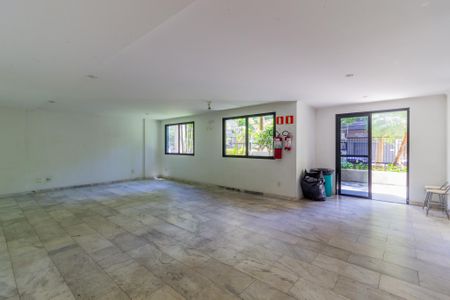 Apartamento para alugar com 35m², 1 quarto e 1 vaga Apartamento para alugar com 35m², 1 quarto e 1 vagaÁrea comum - Salão de festas