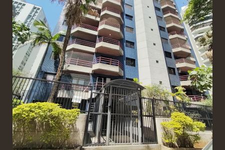 Apartamento para alugar com 35m², 1 quarto e 1 vaga Apartamento para alugar com 35m², 1 quarto e 1 vagaFachada