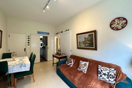 Apartamento à venda com 75m², 2 quartos e 1 vaga Apartamento à venda com 75m², 2 quartos e 1 vagaSala