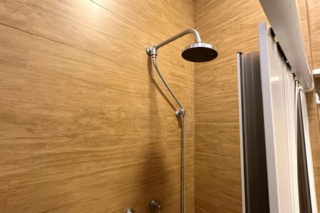Apartamento à venda com 75m², 2 quartos e 1 vaga Apartamento à venda com 75m², 2 quartos e 1 vagaBanheiro Social