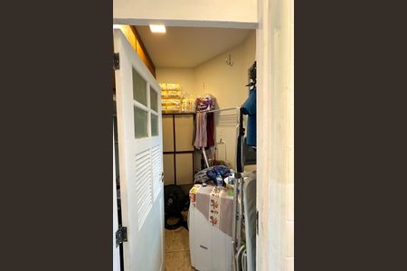 Apartamento à venda com 75m², 2 quartos e 1 vaga Apartamento à venda com 75m², 2 quartos e 1 vagaQuarto de Serviço