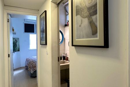 Apartamento à venda com 75m², 2 quartos e 1 vaga Apartamento à venda com 75m², 2 quartos e 1 vagaCorredor