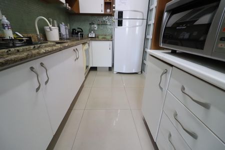Apartamento à venda com 70m², 2 quartos e 1 vagaCozinha 
