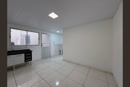 Sala de kitnet/studio para alugar com 1 quarto, 25m² em Parque Novo Oratório, Santo André
