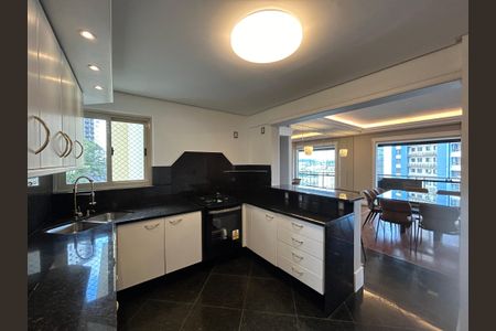 Apartamento para alugar com 169m², 3 quartos e 2 vagasCozinha
