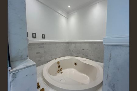 Apartamento para alugar com 169m², 3 quartos e 2 vagasBanheiro da Suíte