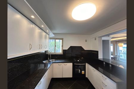 Apartamento para alugar com 169m², 3 quartos e 2 vagasCozinha