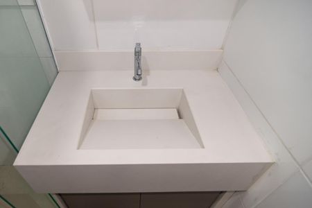 Banheiro de casa para alugar com 2 quartos, 75m² em Bela Vista, São Paulo