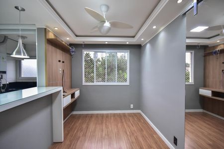 Sala de apartamento para alugar com 2 quartos, 42m² em Jardim Novo Taboão, São Paulo