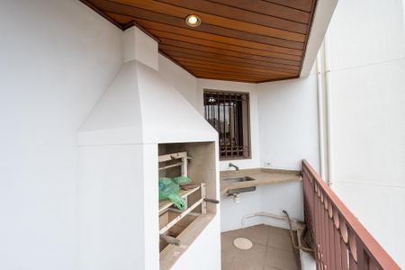 Apartamento à venda com 156m², 4 quartos e 2 vagas Apartamento à venda com 156m², 4 quartos e 2 vagasVaranda Gourmet