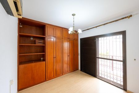 Apartamento à venda com 156m², 4 quartos e 2 vagas Apartamento à venda com 156m², 4 quartos e 2 vagasSuíte 2