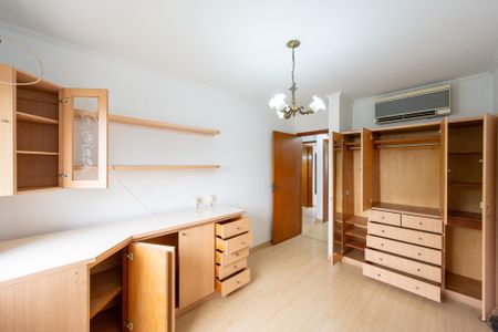 Apartamento à venda com 156m², 4 quartos e 2 vagas Apartamento à venda com 156m², 4 quartos e 2 vagasQuarto 3