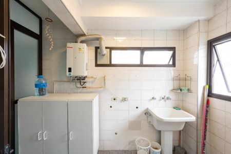 Apartamento à venda com 156m², 4 quartos e 2 vagas Apartamento à venda com 156m², 4 quartos e 2 vagasLavanderia