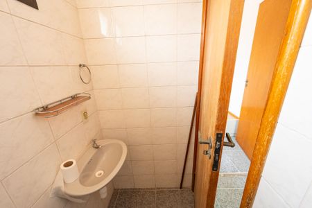 Apartamento à venda com 156m², 4 quartos e 2 vagas Apartamento à venda com 156m², 4 quartos e 2 vagasBanheiro de Serviço