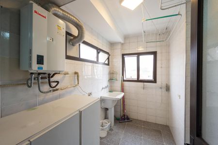 Apartamento à venda com 156m², 4 quartos e 2 vagas Apartamento à venda com 156m², 4 quartos e 2 vagasLavanderia