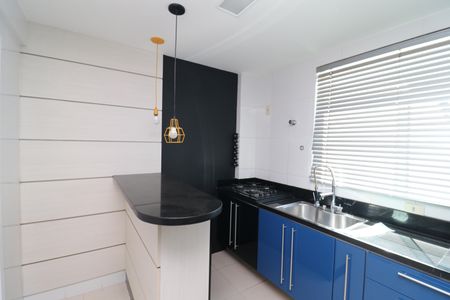 Casa de condomínio à venda com 101m², 3 quartos e 2 vagasCozinha