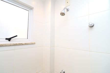 Casa de condomínio à venda com 101m², 3 quartos e 2 vagasBanheiro Social