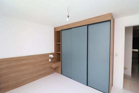 Casa de condomínio à venda com 101m², 3 quartos e 2 vagasSuíte