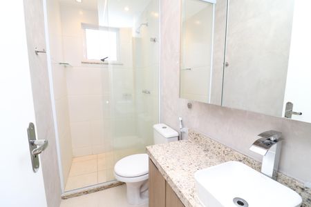 Casa de condomínio à venda com 101m², 3 quartos e 2 vagasBanheiro Social