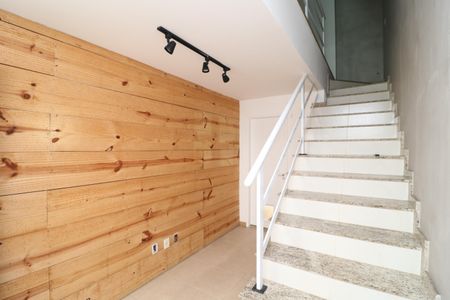 Casa de condomínio à venda com 101m², 3 quartos e 2 vagasSala