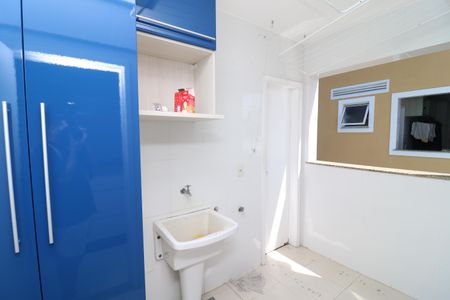 Casa de condomínio à venda com 101m², 3 quartos e 2 vagasÁrea de Serviço