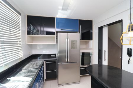 Casa de condomínio à venda com 101m², 3 quartos e 2 vagasCozinha