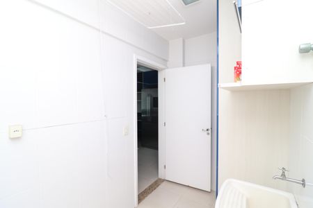 Casa de condomínio à venda com 101m², 3 quartos e 2 vagasÁrea de Serviço