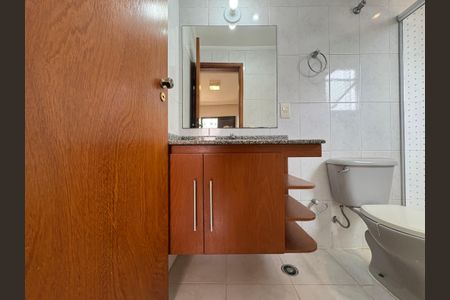 Apartamento à venda com 96m², 3 quartos e 2 vagas Apartamento à venda com 96m², 3 quartos e 2 vagasBanheiro da Suíte 2