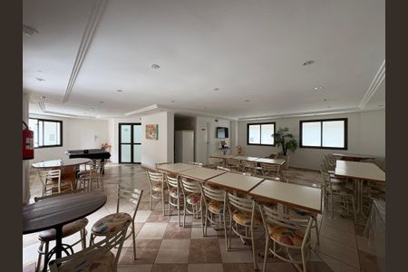 Apartamento à venda com 96m², 3 quartos e 2 vagas Apartamento à venda com 96m², 3 quartos e 2 vagasÁrea comum - Salão de festas