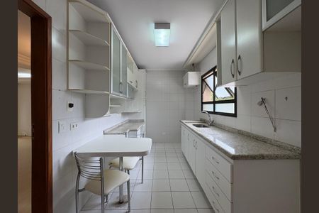 Apartamento à venda com 96m², 3 quartos e 2 vagas Apartamento à venda com 96m², 3 quartos e 2 vagasCozinha