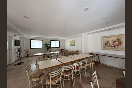Apartamento à venda com 96m², 3 quartos e 2 vagas Apartamento à venda com 96m², 3 quartos e 2 vagasÁrea comum - Salão de festas
