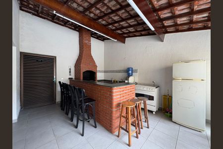 Apartamento à venda com 96m², 3 quartos e 2 vagas Apartamento à venda com 96m², 3 quartos e 2 vagasÁrea comum - Churrasqueira