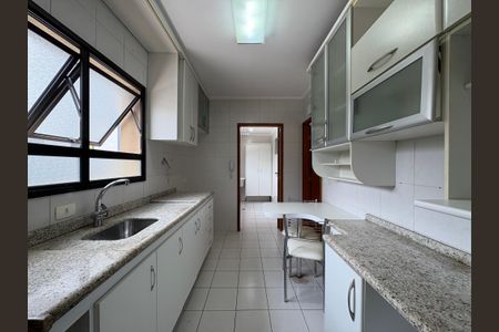 Apartamento à venda com 96m², 3 quartos e 2 vagas Apartamento à venda com 96m², 3 quartos e 2 vagasCozinha