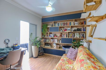 Casa de condomínio à venda com 167m², 3 quartos e 2 vagas Casa de condomínio à venda com 167m², 3 quartos e 2 vagasQuarto