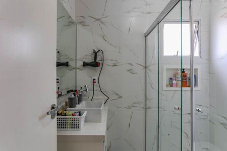 Casa de condomínio à venda com 167m², 3 quartos e 2 vagas Casa de condomínio à venda com 167m², 3 quartos e 2 vagasBanheiro da Suíte 1