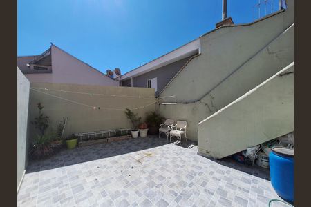 Casa à venda com 140m², 3 quartos e 2 vagasQuintal