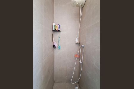 Casa à venda com 140m², 3 quartos e 2 vagasBanheiro