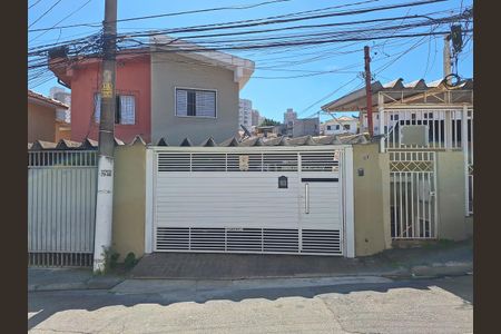 Casa à venda com 140m², 3 quartos e 2 vagasFachada