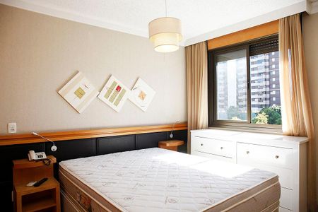 Quarto Suíte de apartamento para alugar com 1 quarto, 45m² em Rio Branco, Porto Alegre