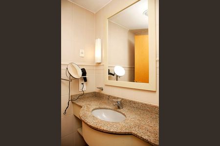 Banheiro Suíte de apartamento para alugar com 1 quarto, 45m² em Rio Branco, Porto Alegre