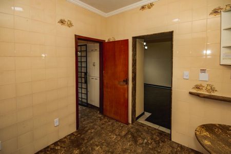 Casa à venda com 220m², 4 quartos e 2 vagasCozinha