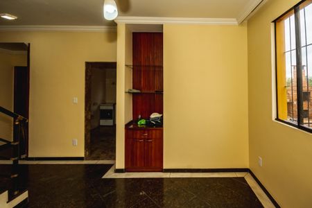 Sala 2 de casa à venda com 4 quartos, 220m² em Santa Amélia, Belo Horizonte