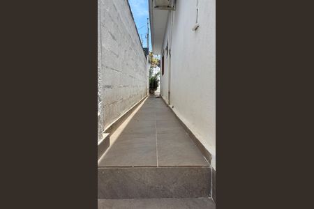 Casa à venda com 85m², 2 quartos e 1 vaga Casa à venda com 85m², 2 quartos e 1 vagaCorredor